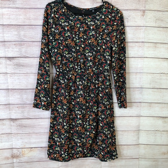 J. Crew Dresses & Skirts - J.Crew Mercantile Floral Print Long Sleeve Dress